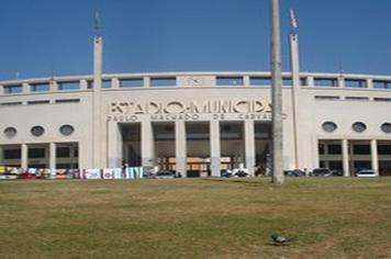 Alunos do Projeto Esporte Social de Bom Sucesso de Itararé visitam Pacaembu- São Paulo.